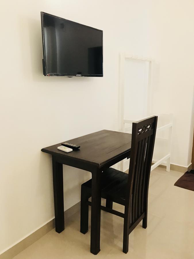 Hotel Royal White Tourist Rest Anuradhapura Esterno foto